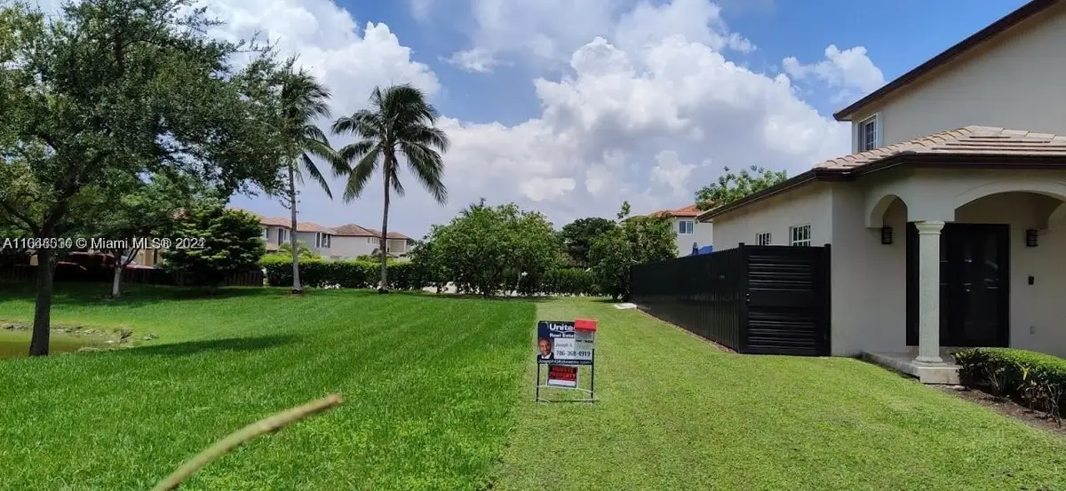 157th CT SW 65th, Miami, FL 33193 - #1