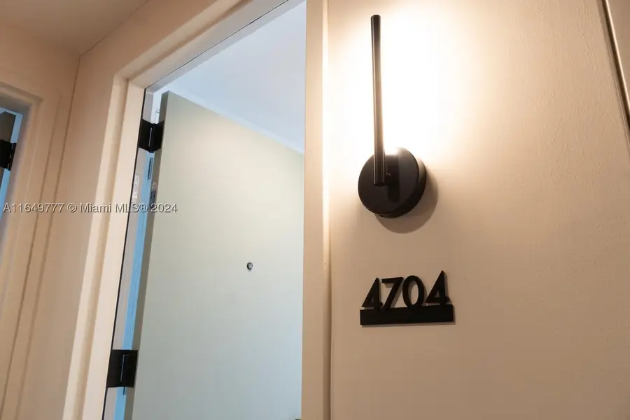 601 NE 1 #4704, Miami, FL 33132 - #2