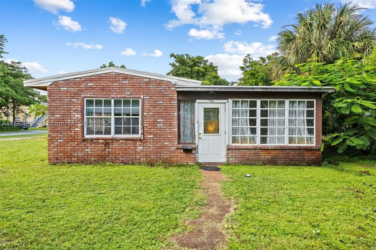901 NE 16th, Fort Lauderdale, FL 33305 - #1