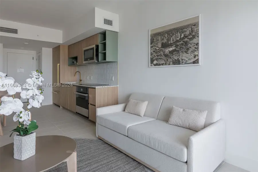 601 NE 1st #4204, Miami, FL 33132 - #2