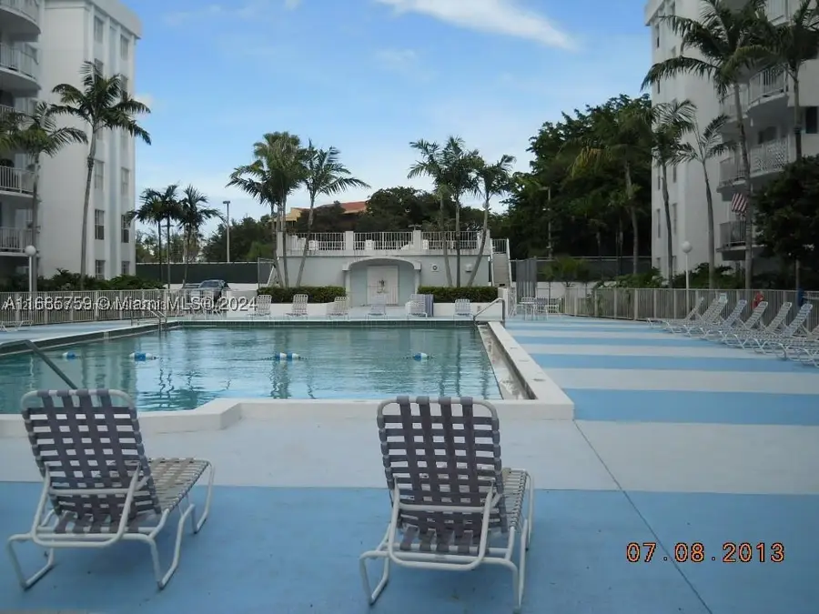 498 NW 165th St #D-607, Miami, FL 33169 - #3