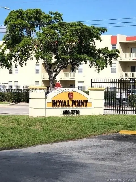 3600 NW 21st #305, Lauderdale Lakes, FL 33311