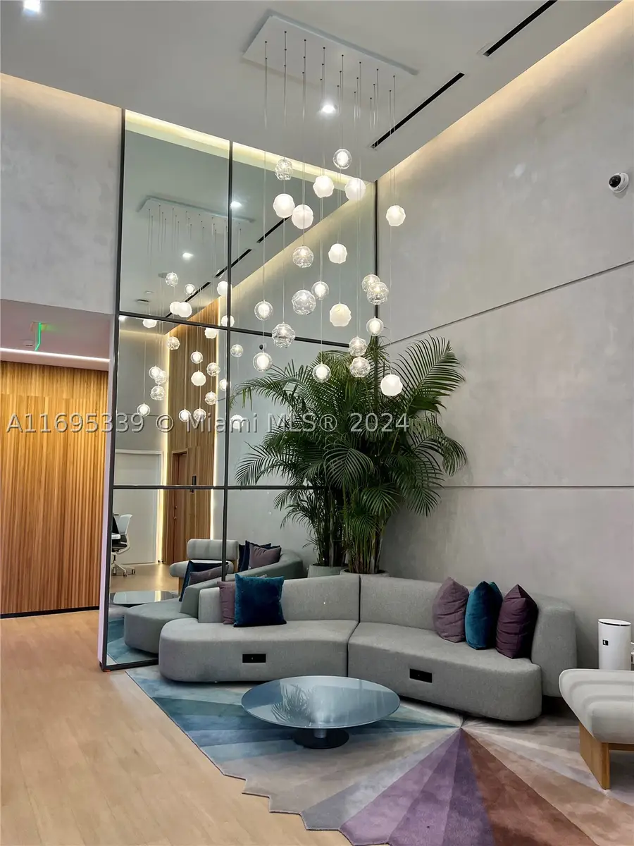 227 NE 2nd #2613, Miami, FL 33132 - #2