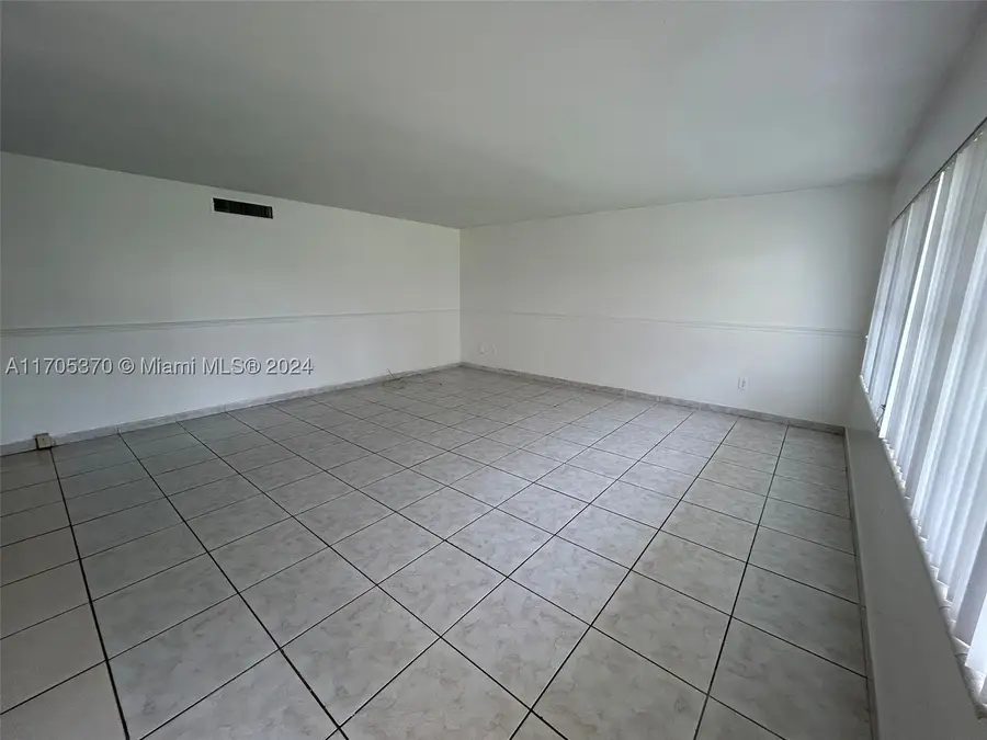 11855 NE 19th #8, North Miami, FL 33181 - #2