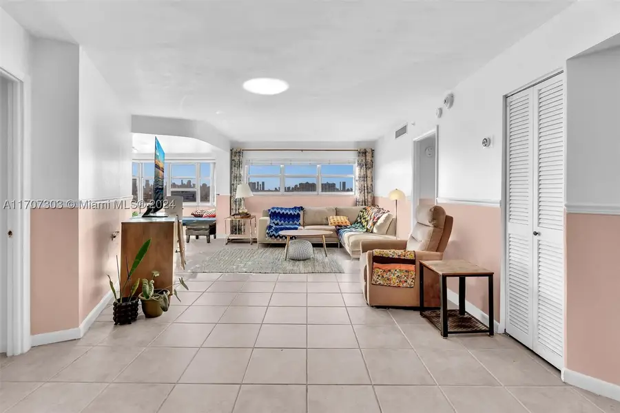 1881 Washington #16H, Miami Beach, FL 33139 - #2