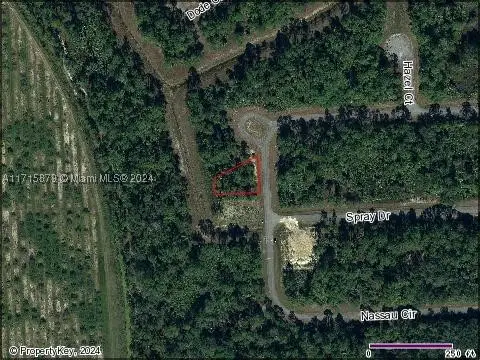 669 Nassau, Labelle, FL 33935
