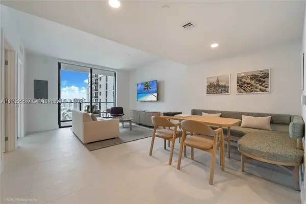 159 NE 6 #3913, Miami, FL 33132