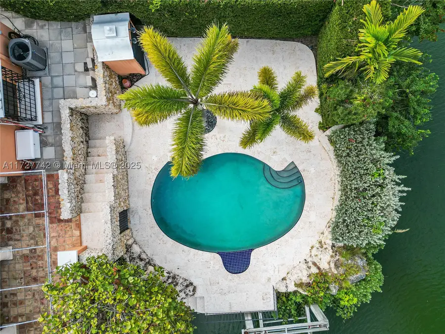 1181 S Alhambra, Coral Gables, FL 33146 - #2