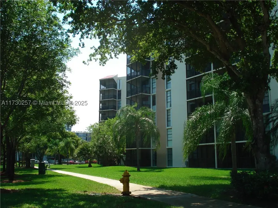 3101 N Country Club #306, Aventura, FL 33180 - #2