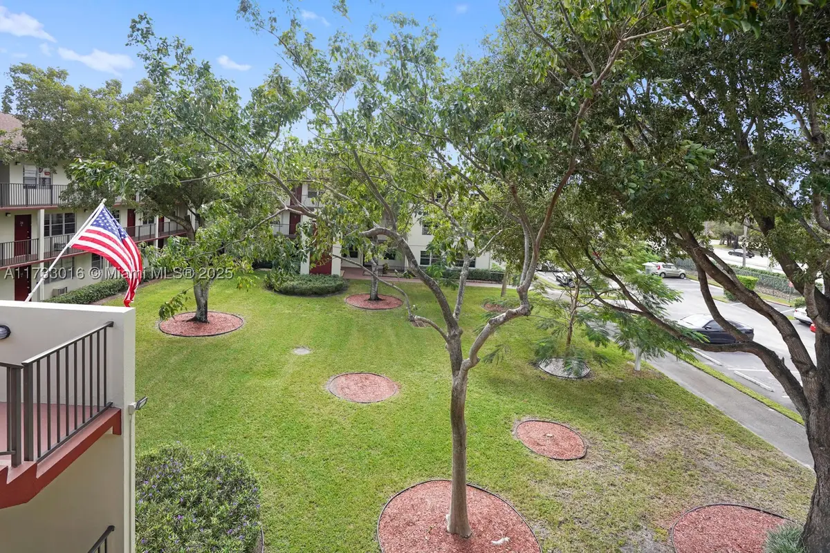 151 SW 135th #302T, Pembroke Pines, FL 33027 - #1