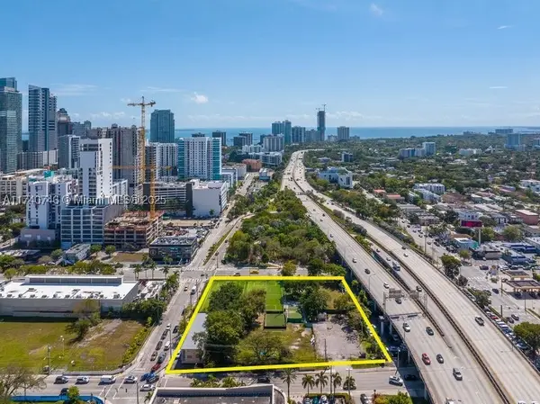 301 SW 8th, Miami, FL 33130