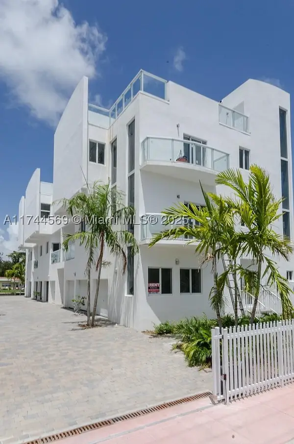 1985 Calais #3, Miami Beach, FL 33141