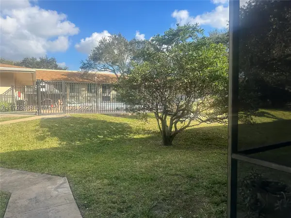 5851 Washington #84, Hollywood, FL 33121