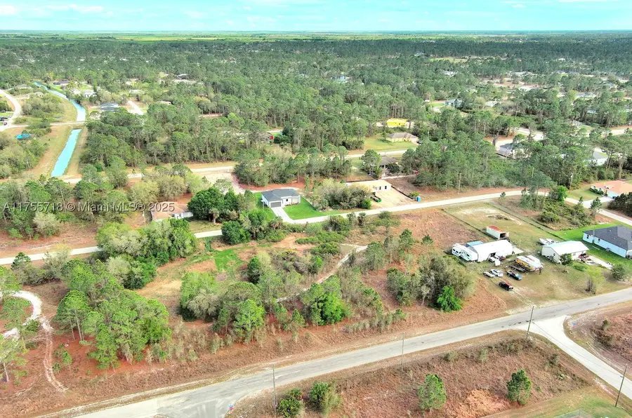 565 Summit Ave S, Lehigh Acres, FL 33974 - #3