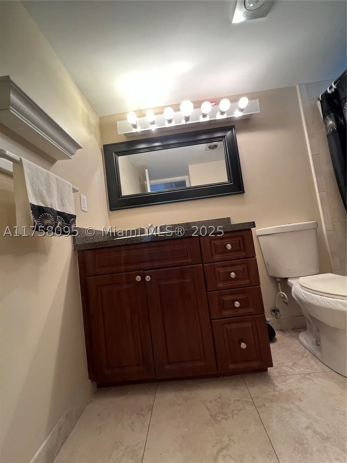 2562 N Garden Dr N #301, Lake Worth, FL 33461 - #1