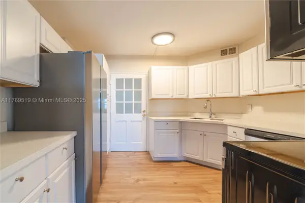 3301 Spanish Moss #802, Lauderhill, FL 33319