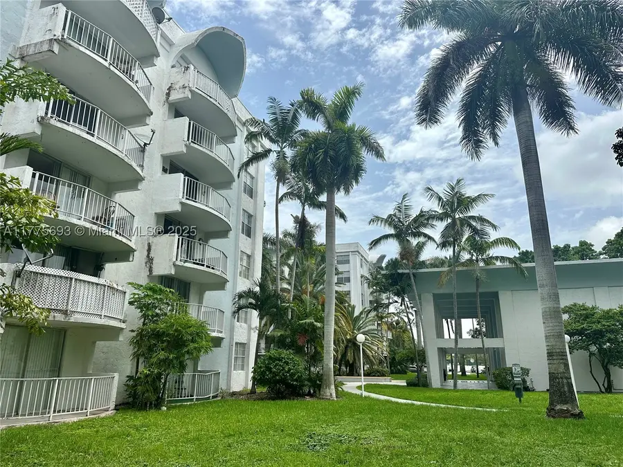 484 NW 165th St #A-316, Miami, FL 33169 - #2