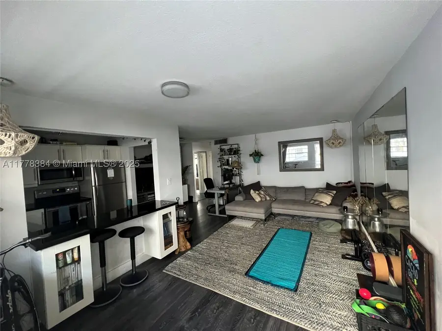 221 Meridian #206, Miami Beach, FL 33139 - #2