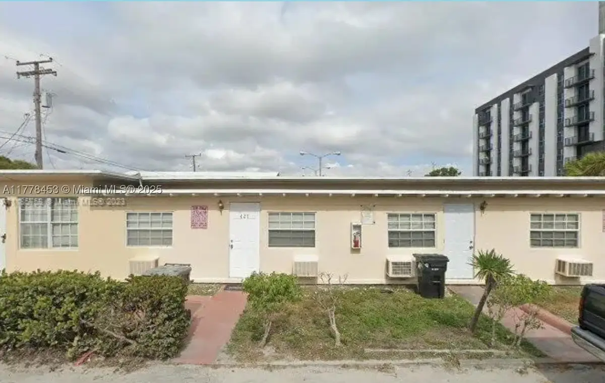 425 NE 8th, Fort Lauderdale, FL 33304 - #1