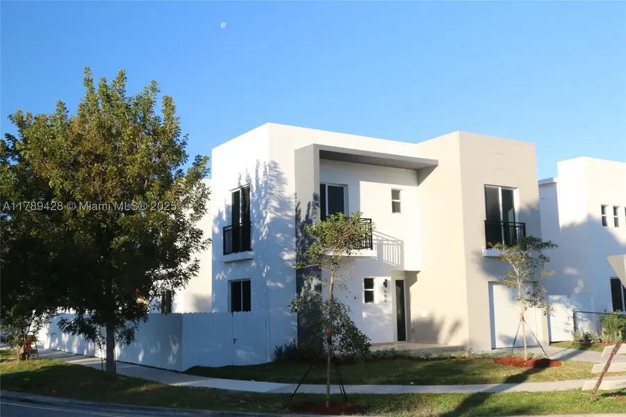 900 SW 24th, Miami, FL 33129 - #2