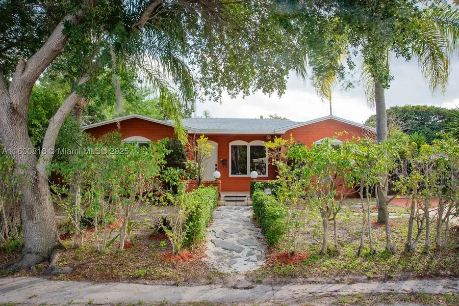 16910 NE 8th, North Miami Beach, FL 33162 - #2