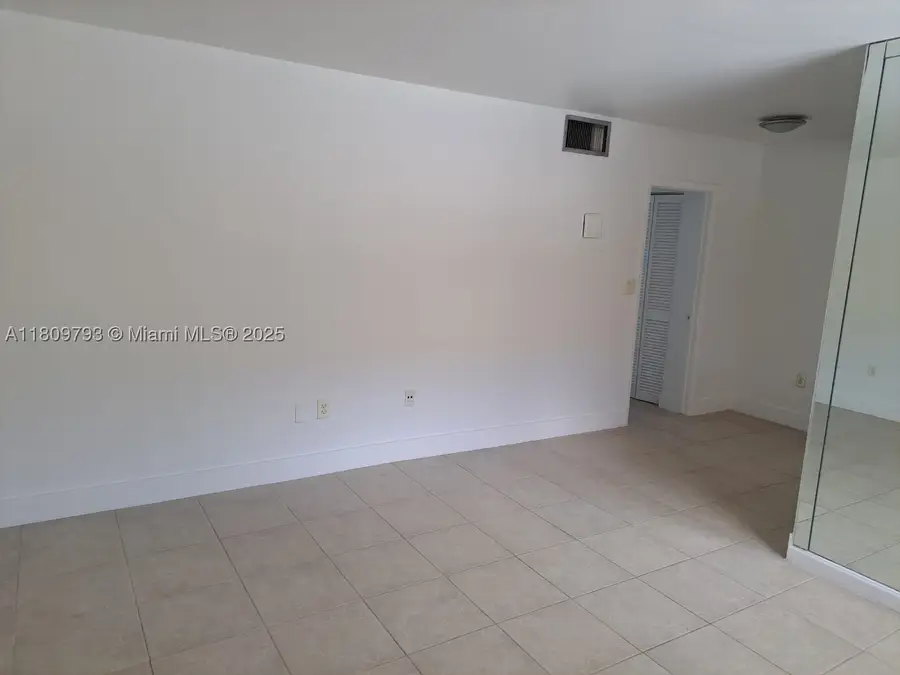 1975 NE 135th #2D, North Miami, FL 33181 - #3