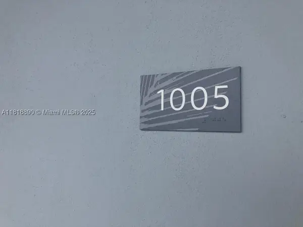 16385 Biscayne #1005, North Miami Beach, FL 33160