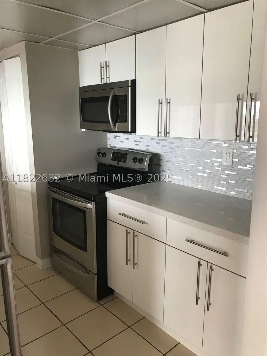 7601 E Treasure #2114, North Bay Village, FL 33141 - #2