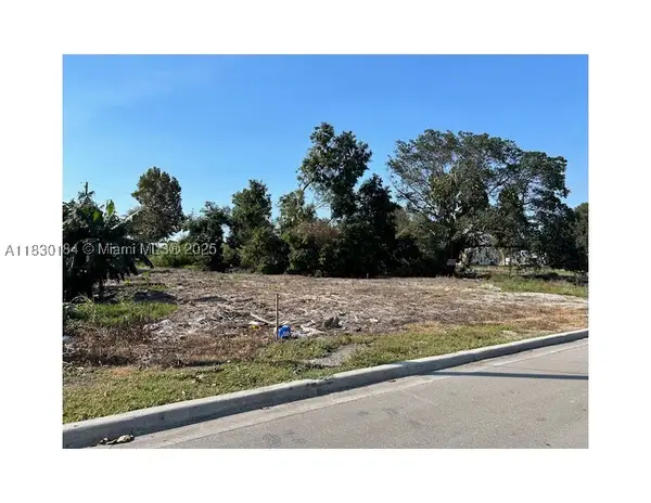 875 Joe Louis, Pahokee, FL 33476