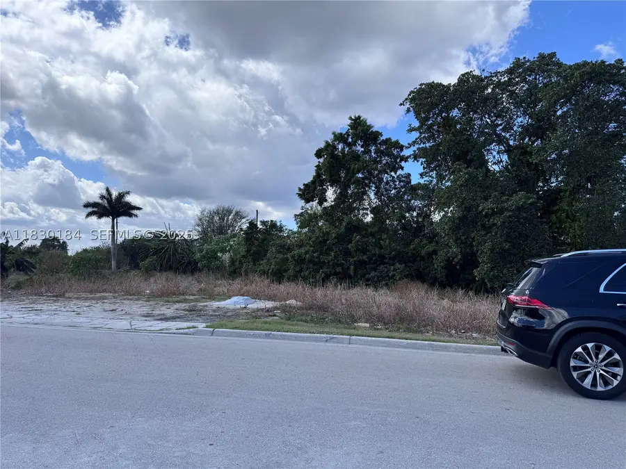875 Joe Louis, Pahokee, FL 33476 - #3