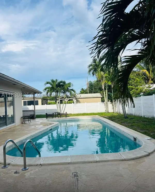 6790 SW 10th, Pembroke Pines, FL 33023