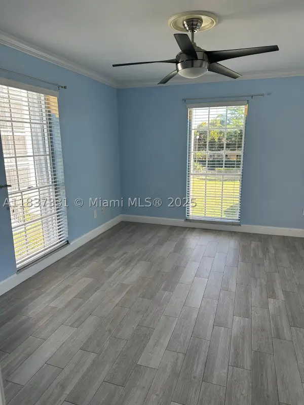 661 N University #1-201, Pembroke Pines, FL 33024