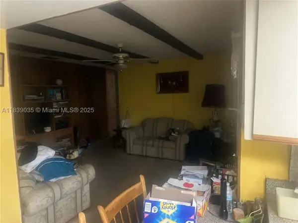 Address Withheld By Seller, Other Fl City, FL 32818
