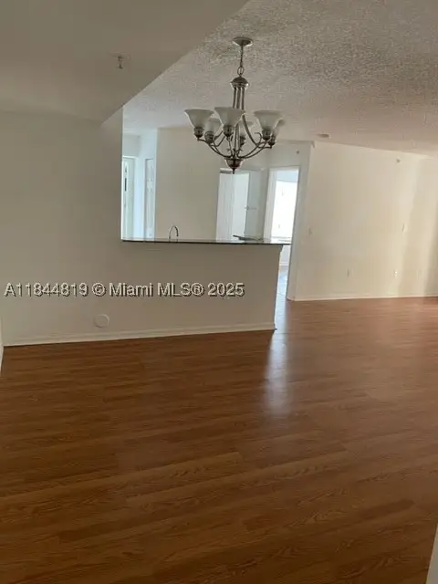 2494 Centergate #102, Miramar, FL 33025