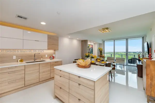 16385 Biscayne #1503 +2Parking, North Miami Beach, FL 33160