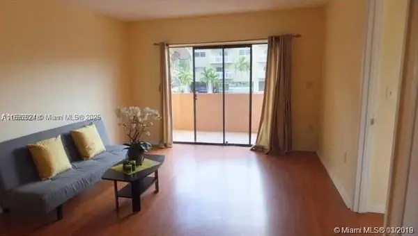 3582 NE 171st #203, North Miami Beach, FL 33160