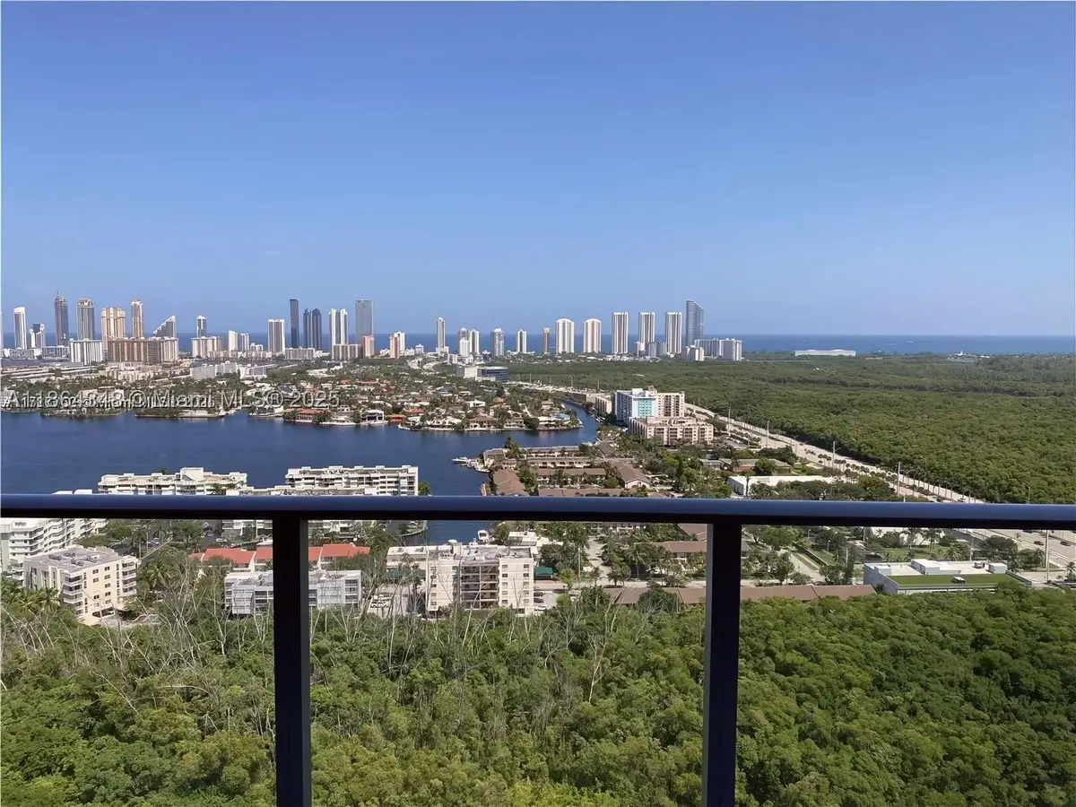 16385 Biscayne #2118, North Miami Beach, FL 33160 - #1