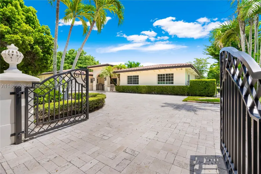4001 Santa Maria, Coral Gables, FL 33146 - #2