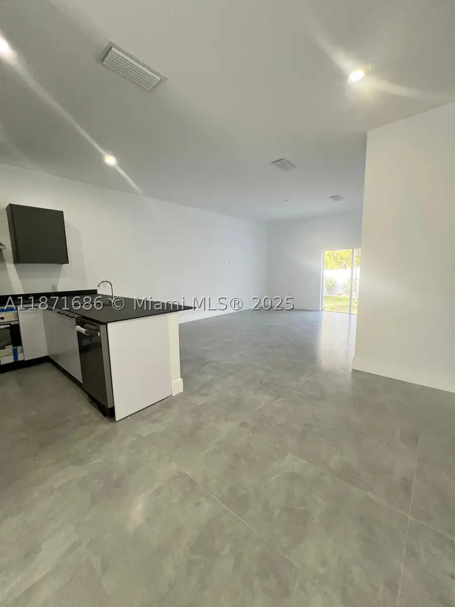 2421 NW 23rd, Fort Lauderdale, FL 33311 - #3