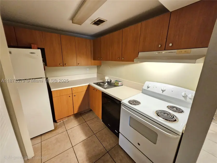 411 Executive Center #209, West Palm Beach, FL 33401 - #3