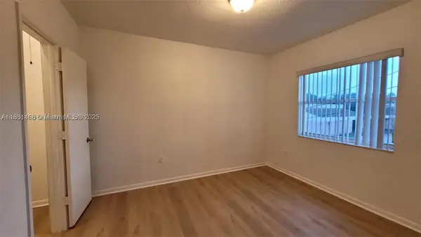 8453 NW 4th #8453, Miami, FL 33150