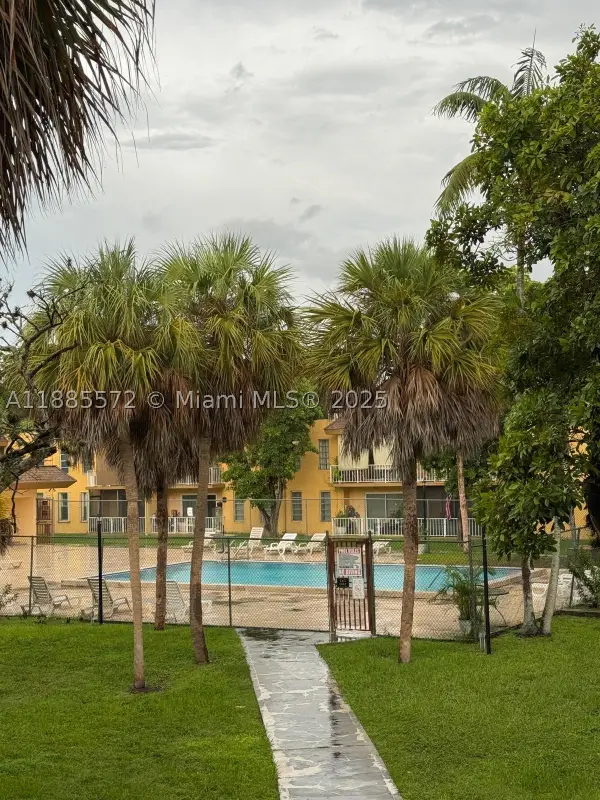 13700 SW 62nd #250, Miami, FL 33183