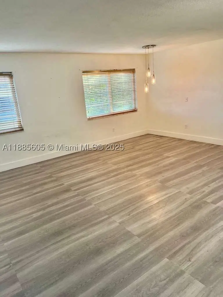 1300 W 53rd #18, Hialeah, FL 33012 - #1