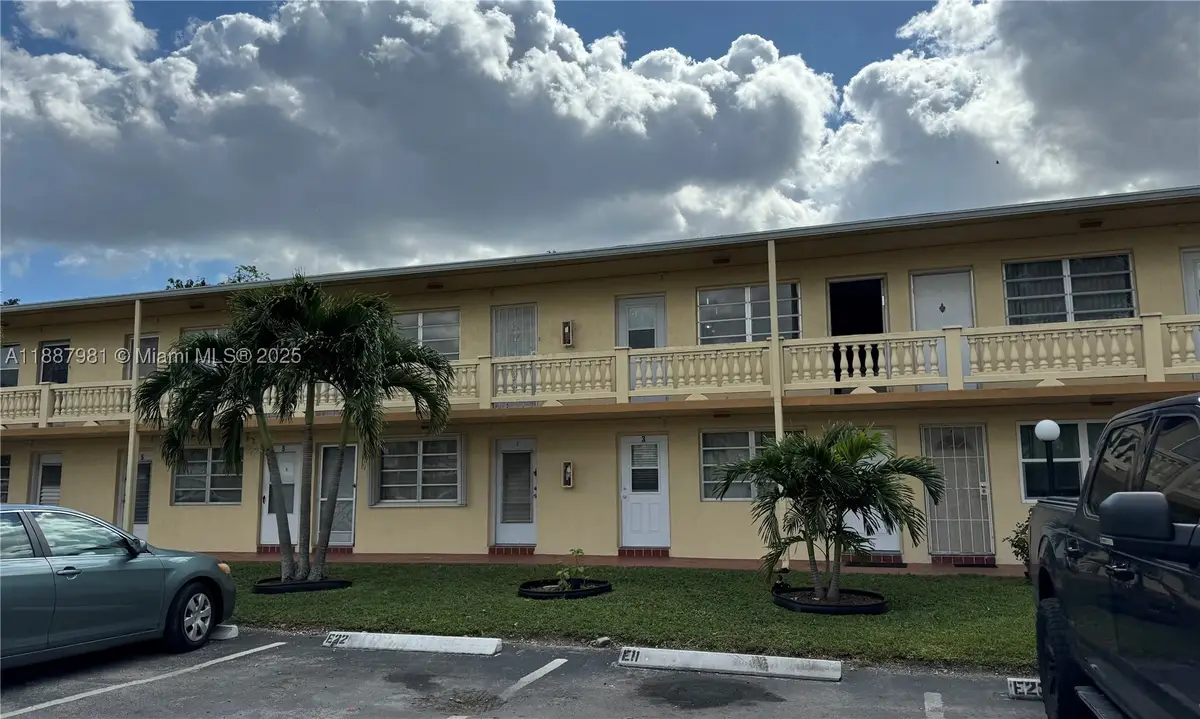 160 NE 203rd #E31, Miami Gardens, FL 33179 - #1