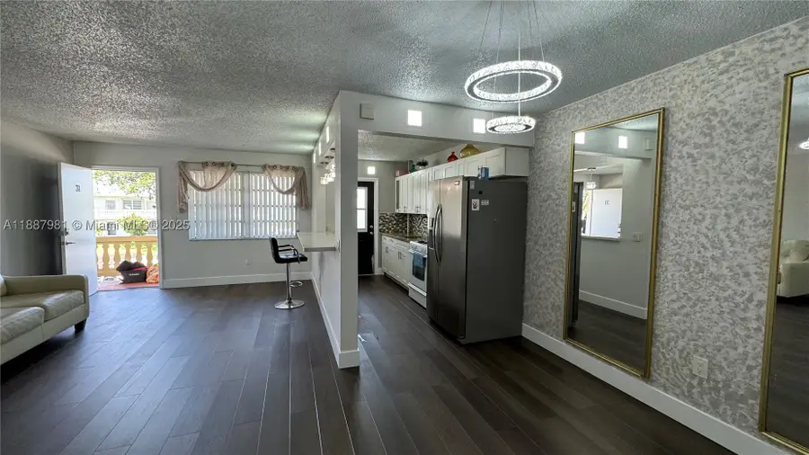 160 NE 203rd #E31, Miami Gardens, FL 33179 - #3