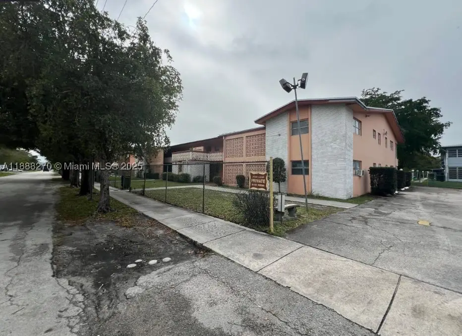 19080 NE 3rd #312, Miami, FL 33179 - #1