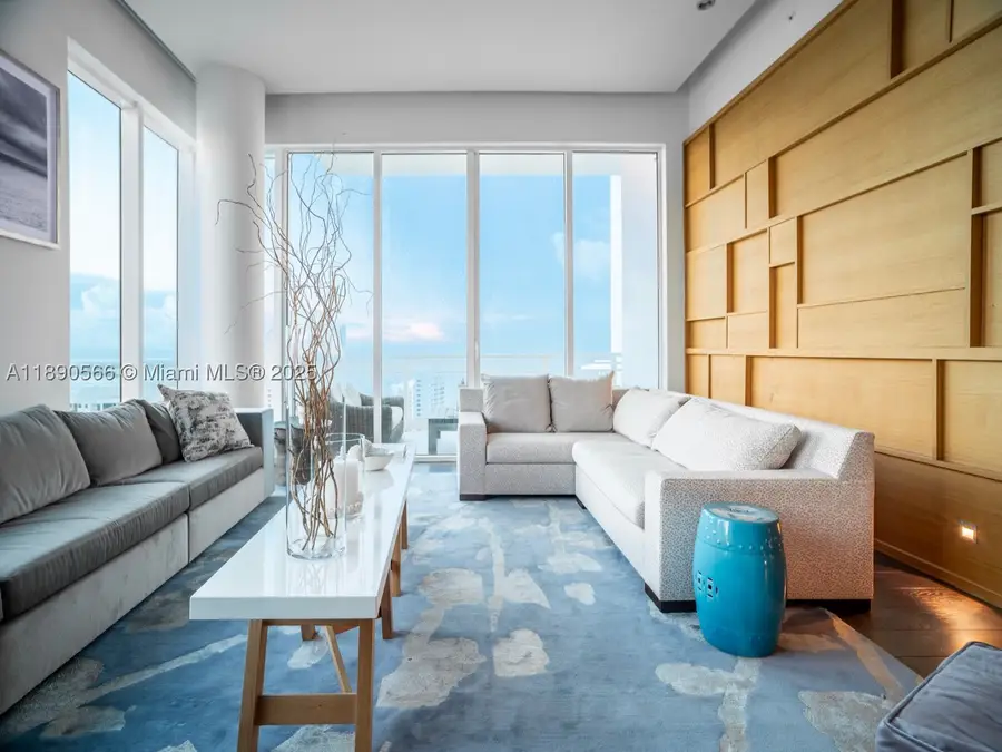 900 Brickell Key #2204, Miami, FL 33131 - #2
