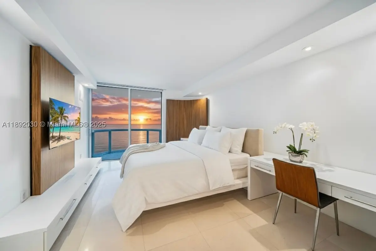 6365 Collins #2901, Miami Beach, FL 33141 - #1
