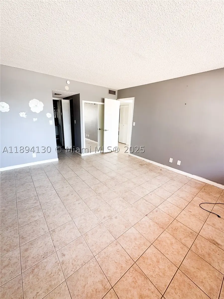 2025 NE 164th #206, North Miami Beach, FL 33162 - #3