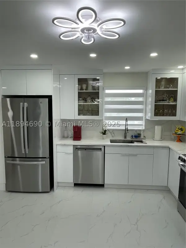 150 S Hollybrook #303, Pembroke Pines, FL 33025